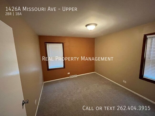 Building Photo - 1426A Missouri Ave-Upper