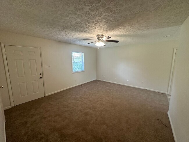 Foto del edificio - 6517 Portsmouth Dr