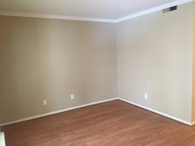 Living Room - Hardwood - 1312 28th St S