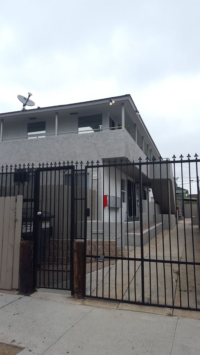 Building Photo - 2274 Kearney Ave