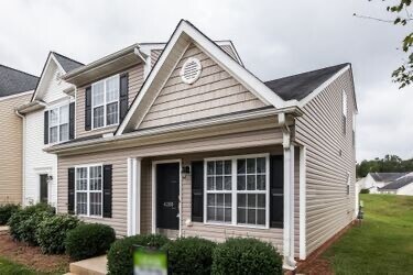 Foto principal - 4200 Youngstown Dr