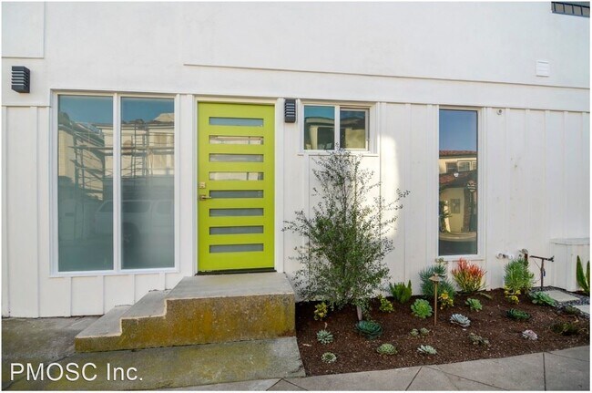 Building Photo - 2 br, 1.5 bath House - 121 Via Antibes