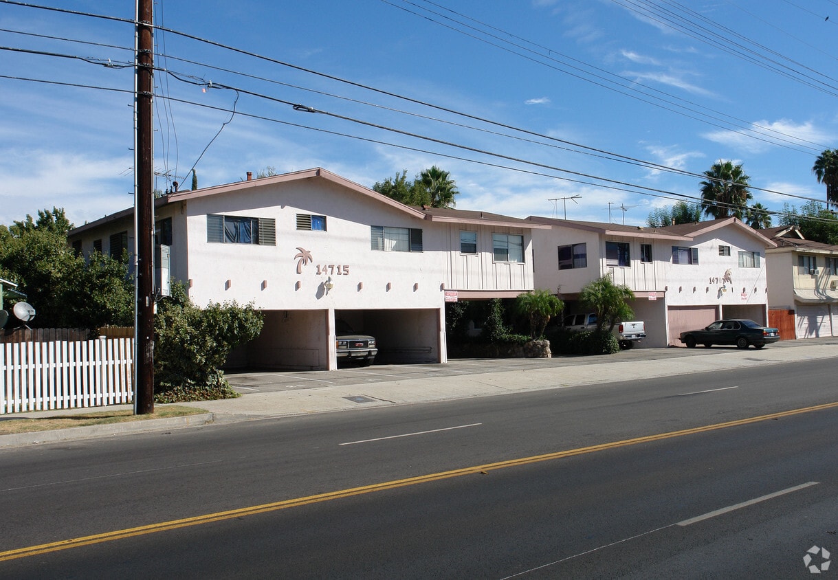Primary Photo - 14707 Magnolia Blvd
