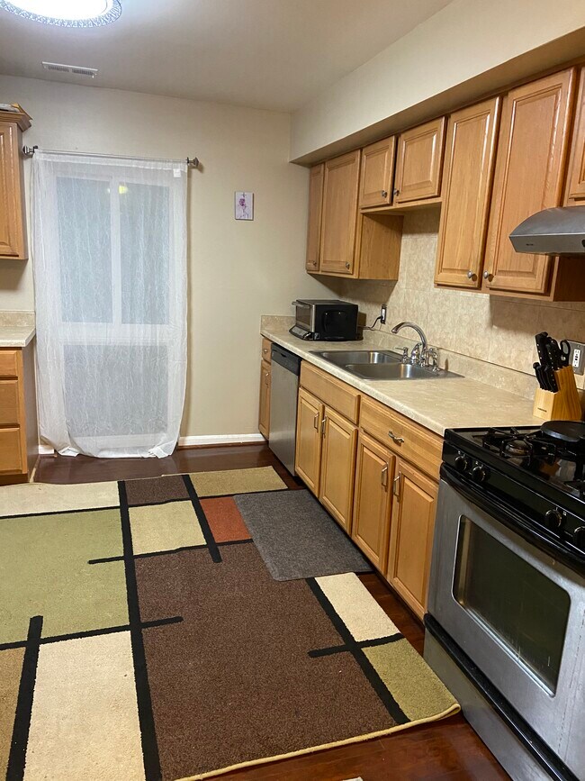 Foto del edificio - 10390 Faulkner Ridge Cir