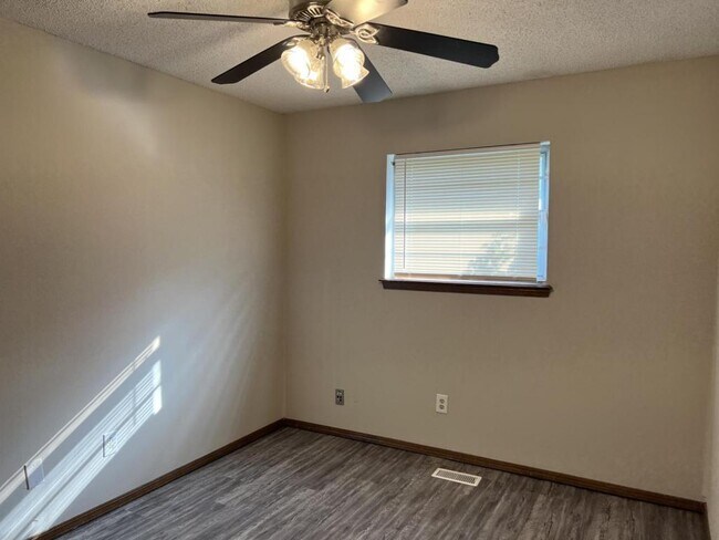 Foto del edificio - 828 Euclid St