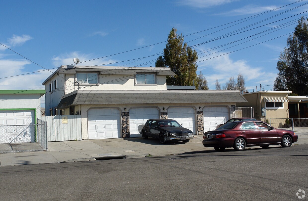 Primary Photo - 2341 Maine Ave