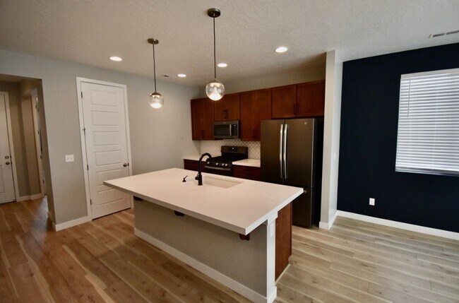 Building Photo - 968 Spruce Willow Wy