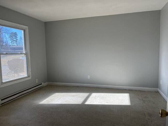 Building Photo - 2621 Dr Carver Rd