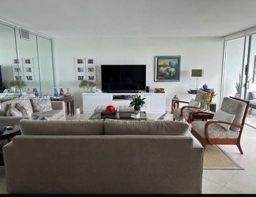 Foto del edificio - 881 Ocean Dr