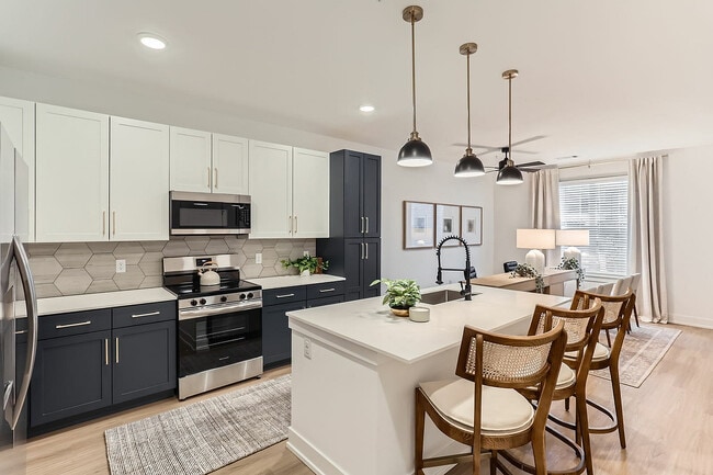 Building Photo - Ara Townhomes & Flats
