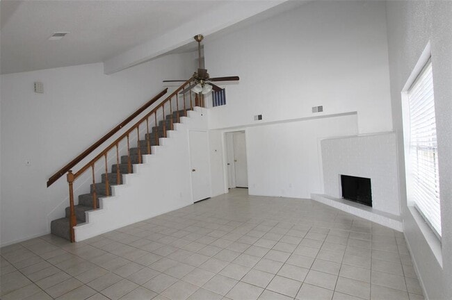 Building Photo - 6612 Tamar Dr