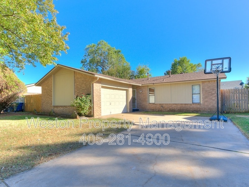 Primary Photo - 230 W Apple Branch Way