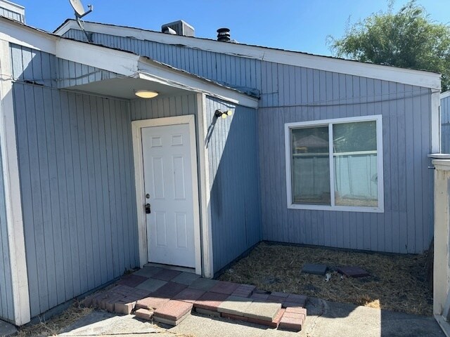 Foto del edificio - Stockton 2 Bedroom 1 Bathroom Duplex