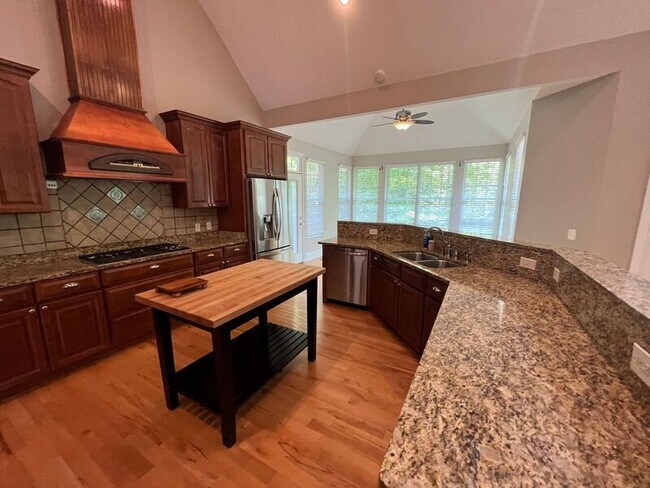 Foto del edificio - 9537 Owl Gap Ln