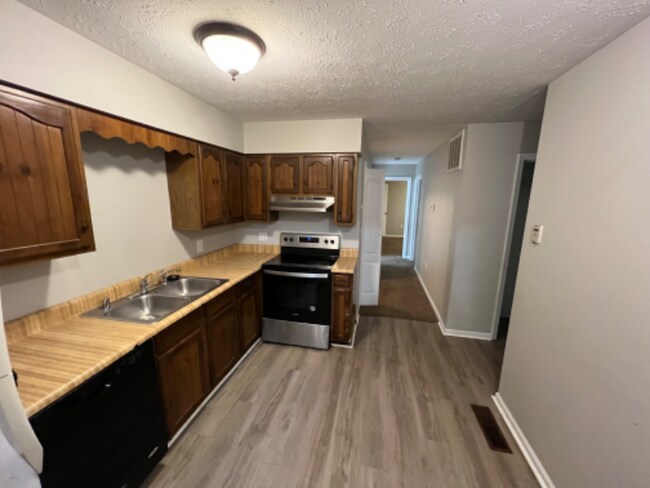 Foto del edificio - 103 Molloy Ct