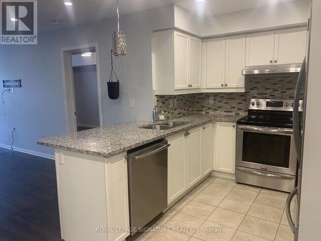 Photo du bâtiment - 1045 Nadalin Heights