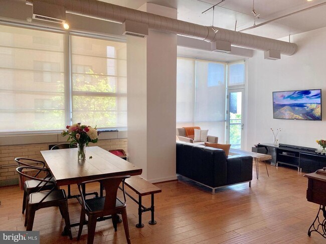 Foto del edificio - 701 Lamont St NW