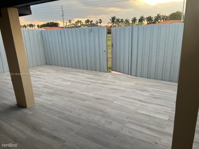 Foto del edificio - 3 br, 2 bath House - 1120 SW 135th Pl