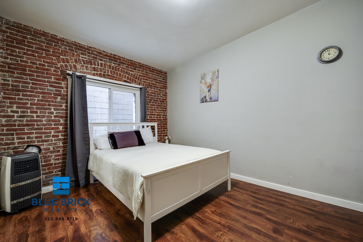 Photo - 1420 Flower St-10