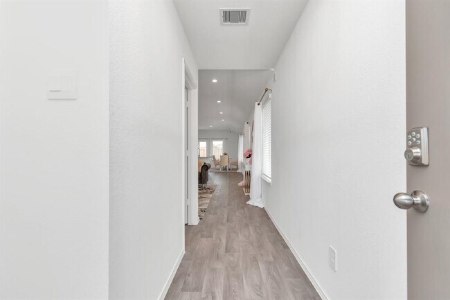 Building Photo - 24302 Springfield Valley Dr