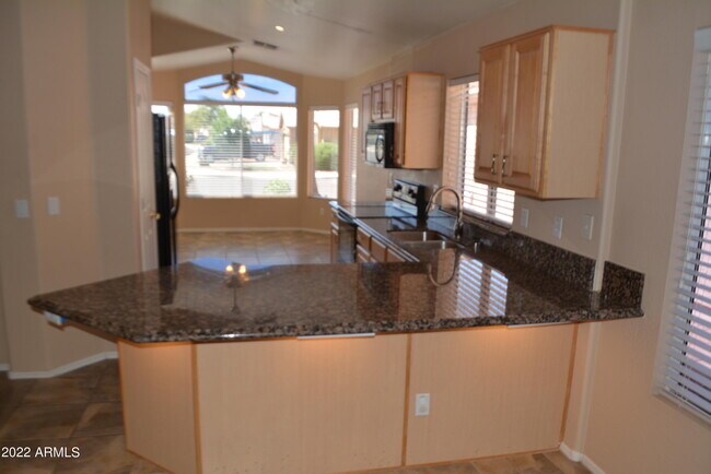 Foto del edificio - 17303 N 27th Pl