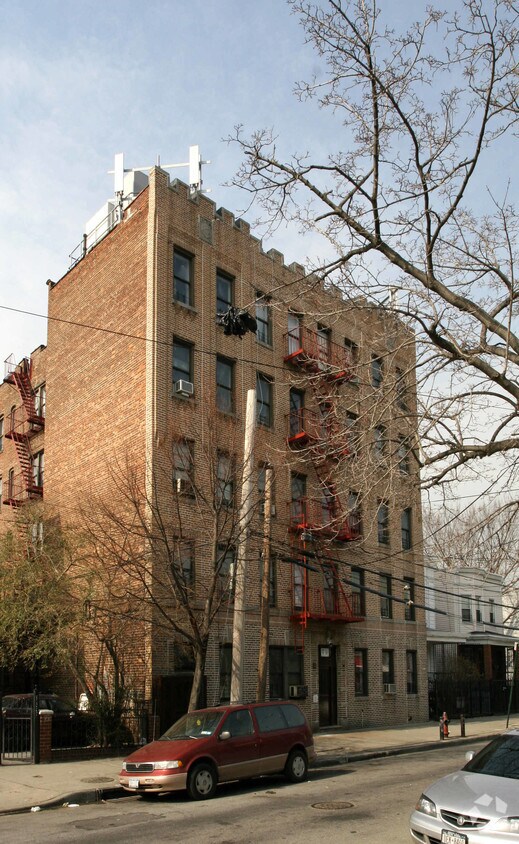 Foto del edificio - 1129 Saint Lawrence Ave