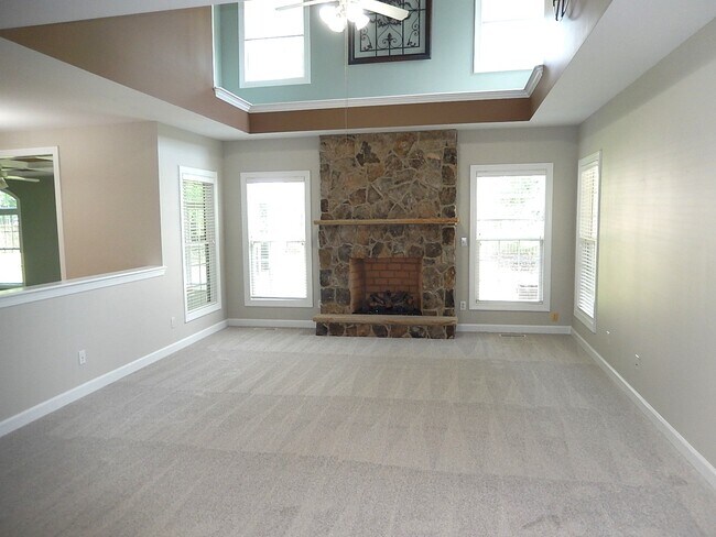 Foto del edificio - 10612 River Forest Dr