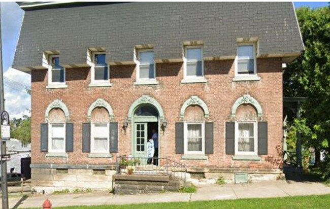 Building Photo - 167 E Main St