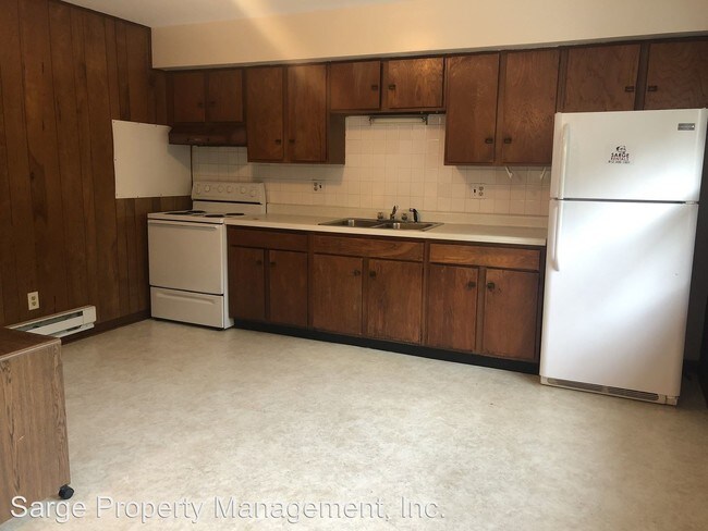 Building Photo - 2 br, 1 bath Apartment - 6458 E State Road 45
