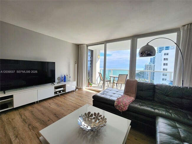 Foto del edificio - 2751 S Ocean Dr