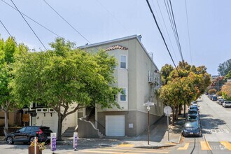 Building Photo - 1502 Sanchez St