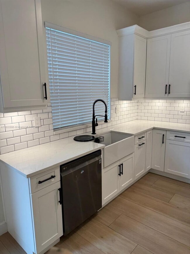 Building Photo - 4413 NW 97th Pl