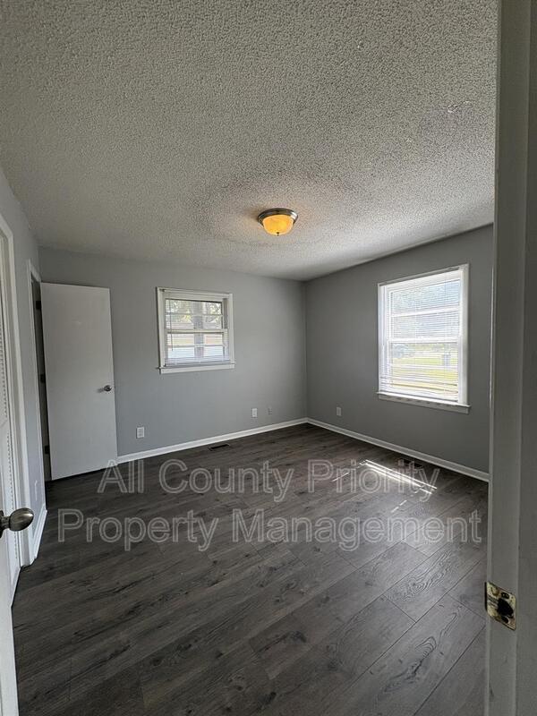 Foto del edificio - 513 Jones Ave