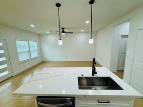Building Photo - 5710 Delmack St