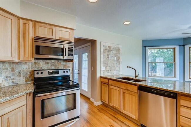 Building Photo - 106 N 49th Ave Ct