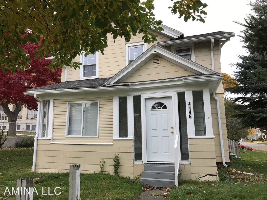 Foto principal - 3 br, 2 bath House - 4145 Lake Ave