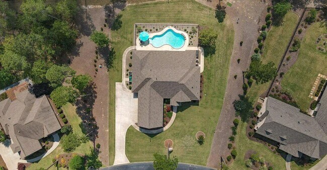 Foto del edificio - 597 Wentworth Cir