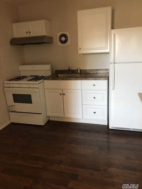 Primary Photo - 35 Sterling Pl