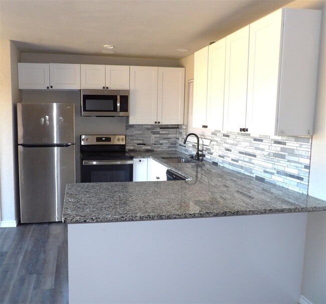 Foto del edificio - 125 SE Surrey Ln