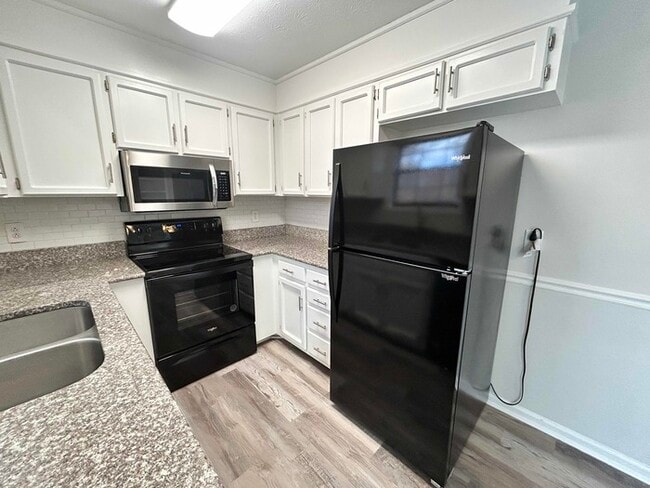 Building Photo - 1816 Winding Way Dr