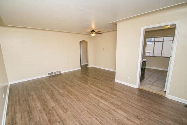 Building Photo - 2832 S Delaware St