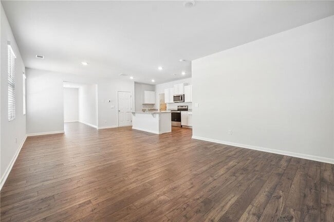 Building Photo - 177 Whitewood Dr