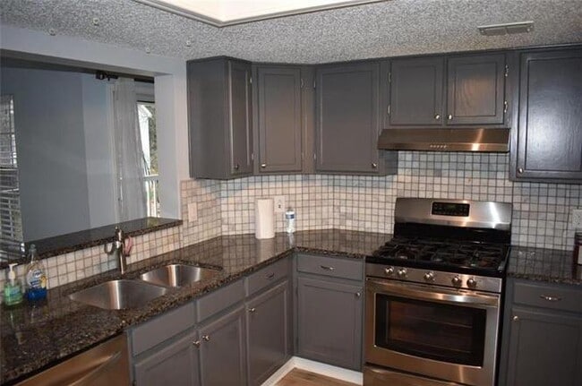 Building Photo - 3052 Westwood Way