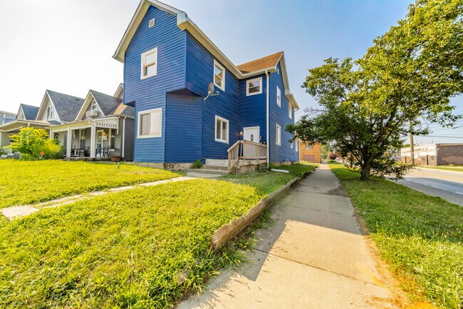 Foto del edificio - 1701 Fletcher Ave