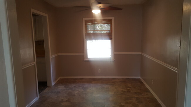 Building Photo - 3812 Limestone Rd