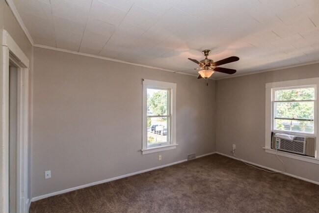 Foto del edificio - 423 4th Ave SE