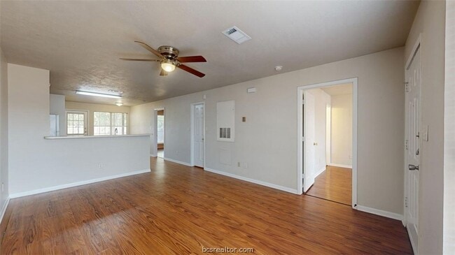 Building Photo - 1513 Hollow Hill Dr
