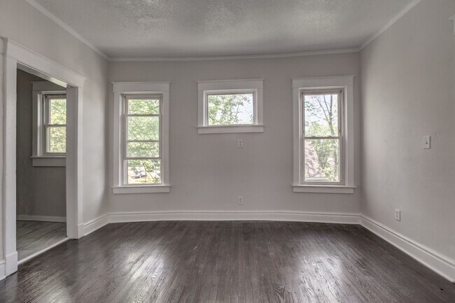 Building Photo - 3233 Park Avenue, Kansas City, MO 64109