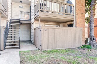 Building Photo - 6001 Reims Rd