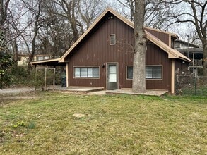 Building Photo - 537 Seminary Ave